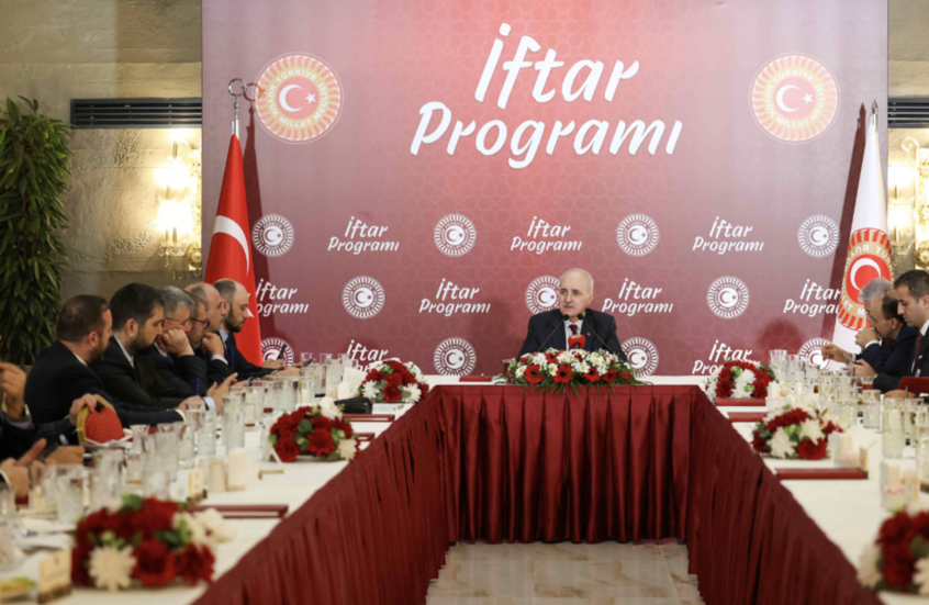 رئيس البرلمان التركي: نستخدم كل الإمكانات لمنع أي هجوم على إيران