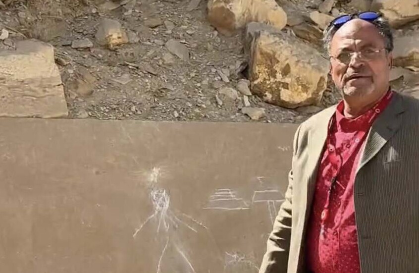 مرشد سياحي يشعل غضب المصريين ويقر بارتكابه "غلطة شنيعة لا تغتفر"!