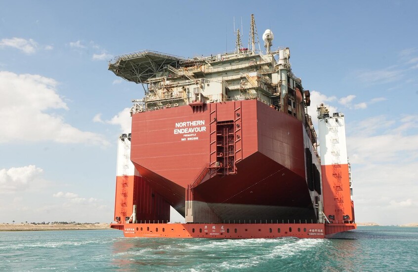 قناة السويس تسجل إنجازا جديدا بحاملة مثقلات عملاقة