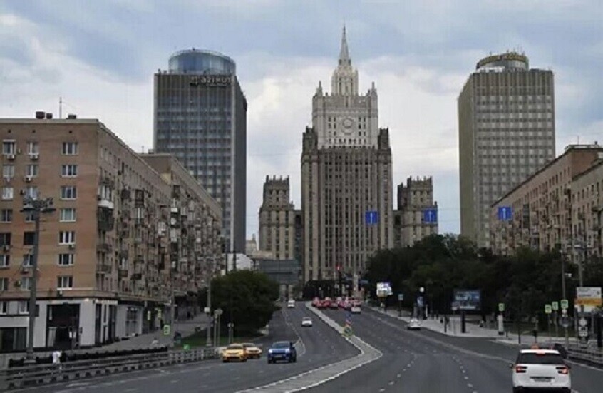 موسكو تدعو واشنطن وحلفاءها إلى عدم ضرب منشآت إيران النووية المدنية وتبدي استعدادها لوساطة دبلوماسية