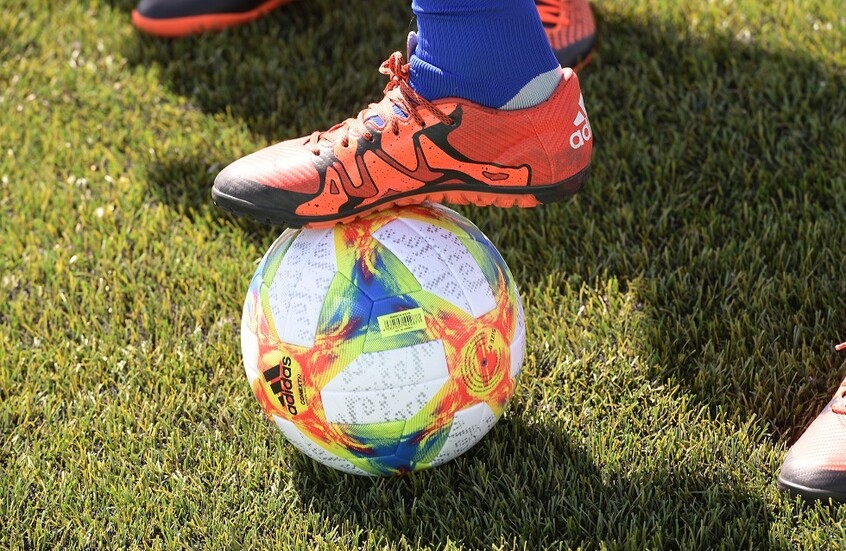 وفاة مفاجئة للاعب (25 عاما) خلال مباراة بكرة القدم