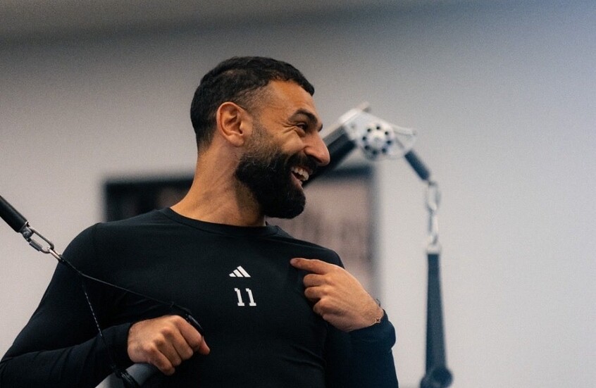 كيركيز ردا على مزاح زميله صلاح: "كأنني في أول أيام رمضان" (صورة)