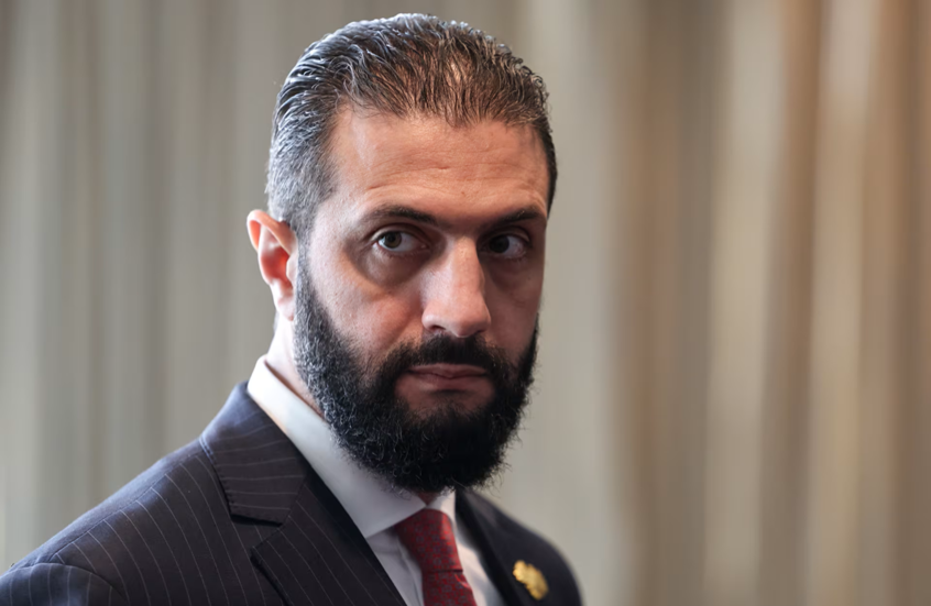 والد الشرع يعلق على تقارير تفيد بتوجه الرئيس السوري لعزل شقيقيه ماهر وحازم من منصبيهما (صورة)