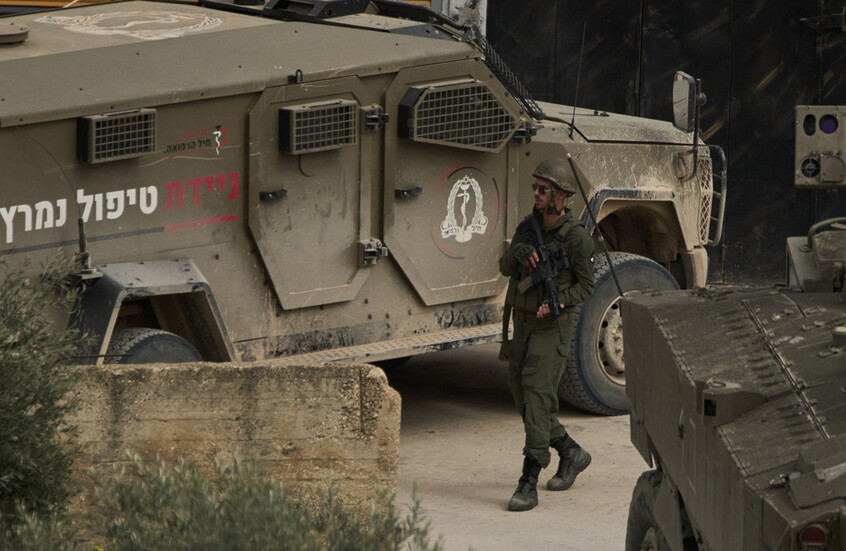 إسرائيل تستدعي مسؤولين أمنيين من الخارج وترفع حالة التأهب تحسبا لمواجهة محتملة مع إيران