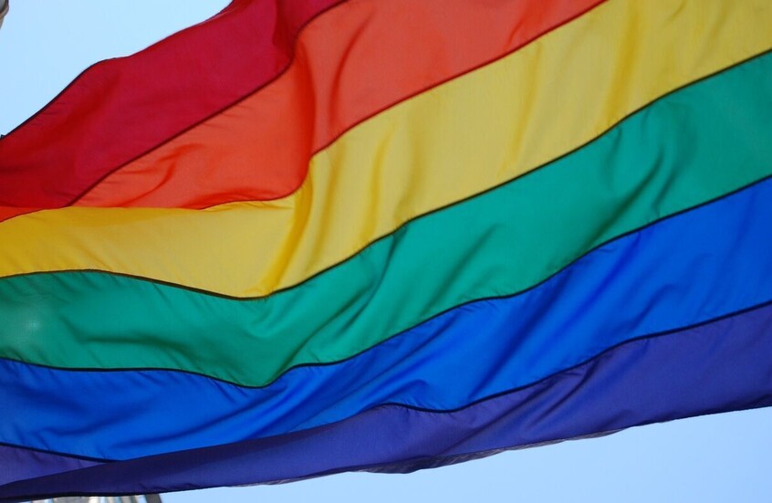 السنغال تقترح تشريعا لزيادة الحد الأدنى لعقوبة السجن للمثليين إلى 5 سنوات