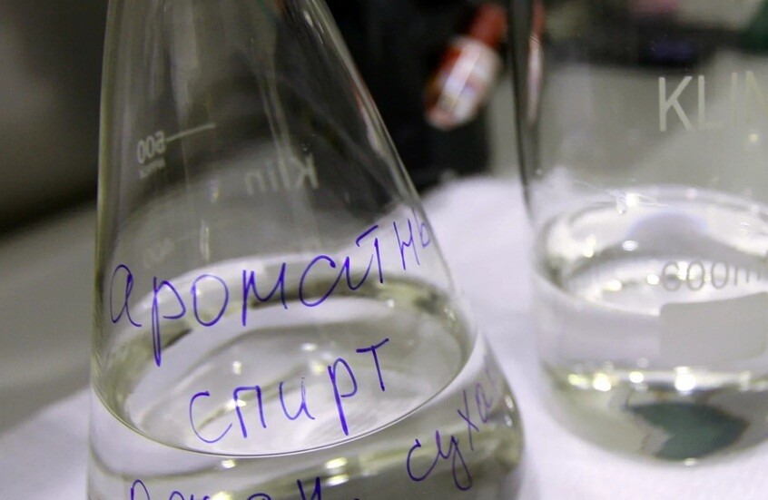 من الكُحل إلى الكحول.. الاكتشاف العربي العريق!