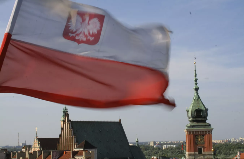 وارسو تشرع بتوظيف شبكة مترو أنفاقها كملجأ شعبي ومستودع للطوارئ