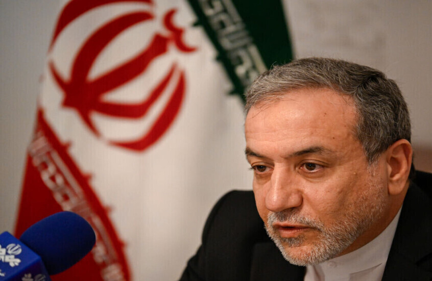 وزير خارجية ايران: نحن مستعدون تماما لخياري الحرب والسلام