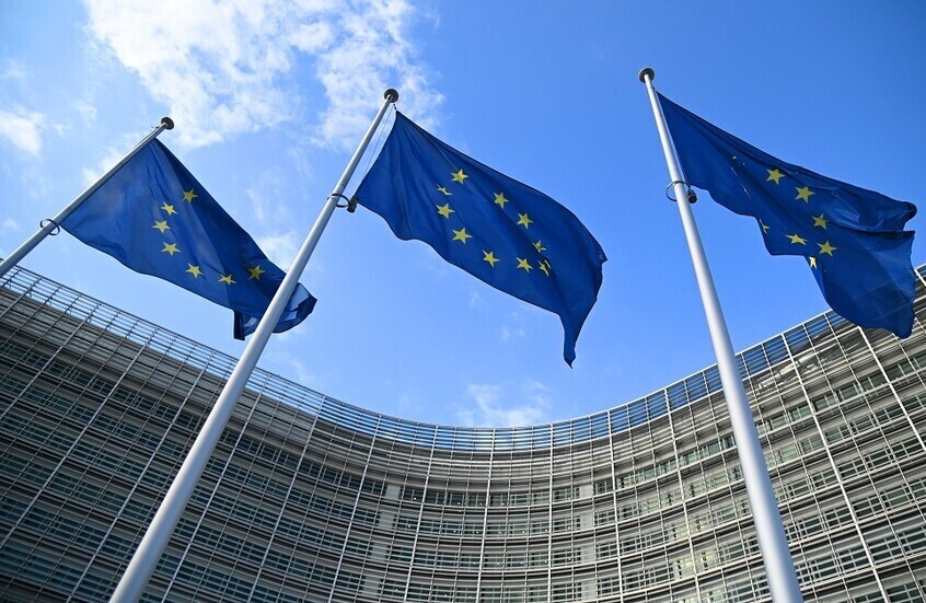 رئيسة البرلمان الأوروبي تعترف باعتماد الاتحاد الأوروبي "بشكل مفرط على الآخرين" لعقود