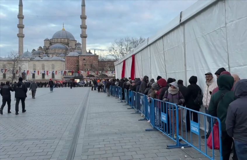 إقامة خيام إفطار مجانية لآلاف مواطني إسطنبول خلال رمضان