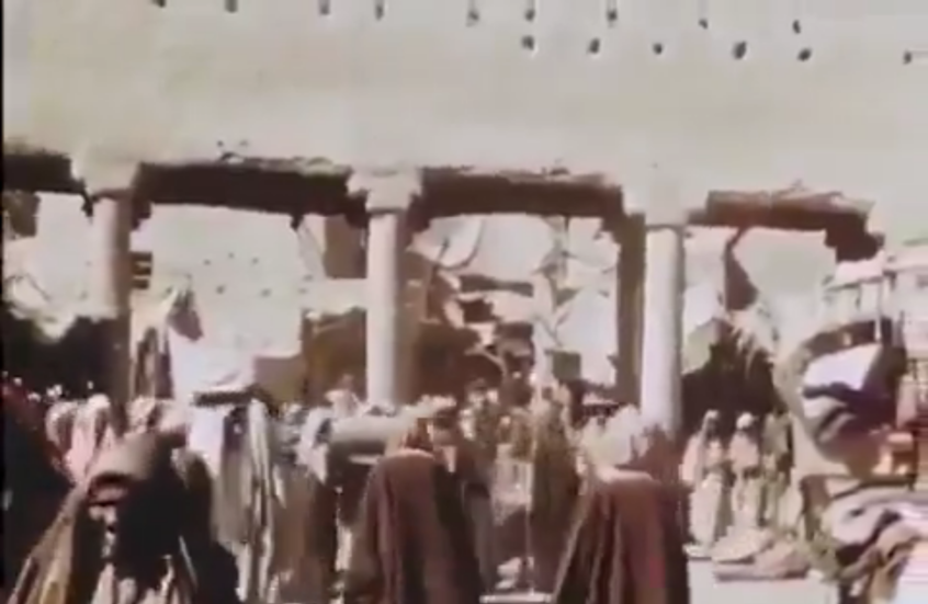 شاهد.. فيديو نادر يوثق الحياة في الرياض قبل 87 عاما