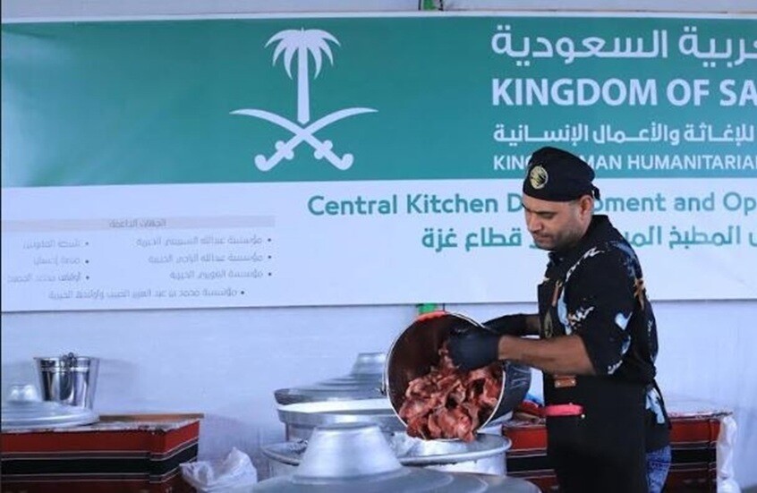 بمليوني وجبة ساخنة.. السعودية تدشن أكبر مطبخ مركزي في غزة