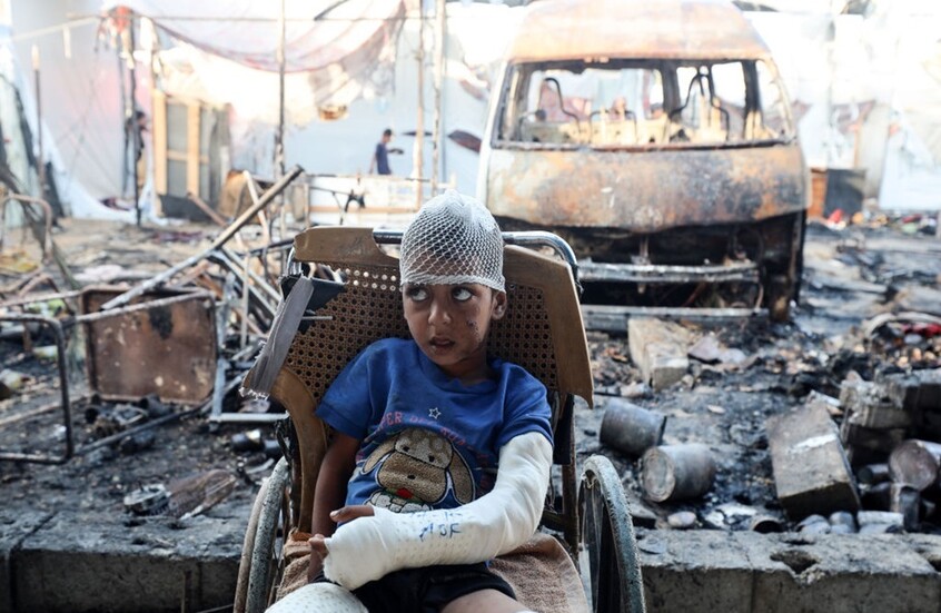 الهلال الأحمر الفلسطيني يسهل مغادرة 300 مريض ومرافق من غزة للعلاج