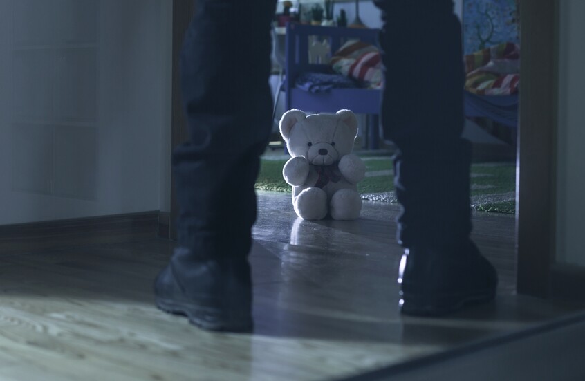 بطريقة تقشعر لها الأبدان.. أم أمريكية تعترف بقتل رضيعها بعد عقود من الجريمة