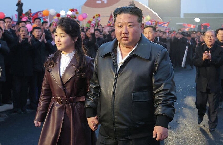 صورة تهز المشهد السياسي في كوريا الشمالية وترفع سقف التوقعات