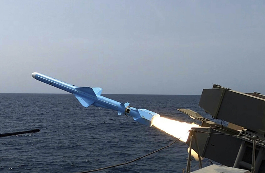 الحرس الثوري الإيراني: تعرضت سفينة الدعم القتالي الأمريكية "MST" لإصابة شديدة بصواريخنا