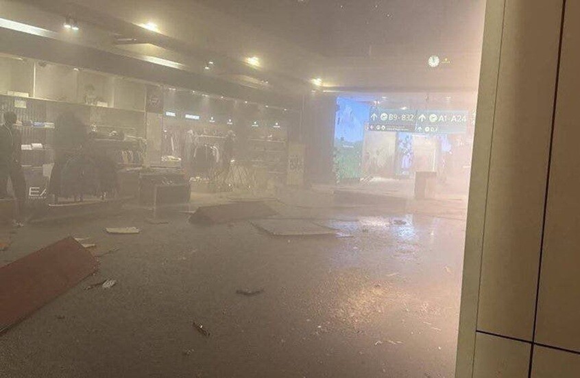 إعلام: مسيرة إيرانية تستهدف مطار دبي الدولي (فيديوهات)