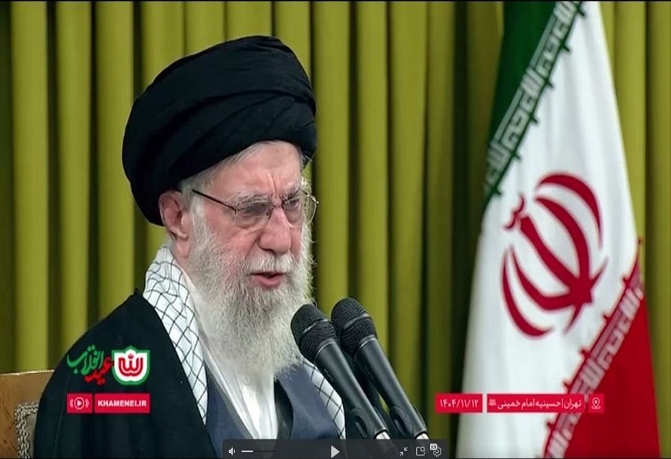 خامنئي: على الأمريكيين أن يعلموا أنه إذا أشعلوا حربا فستكون إقليمية