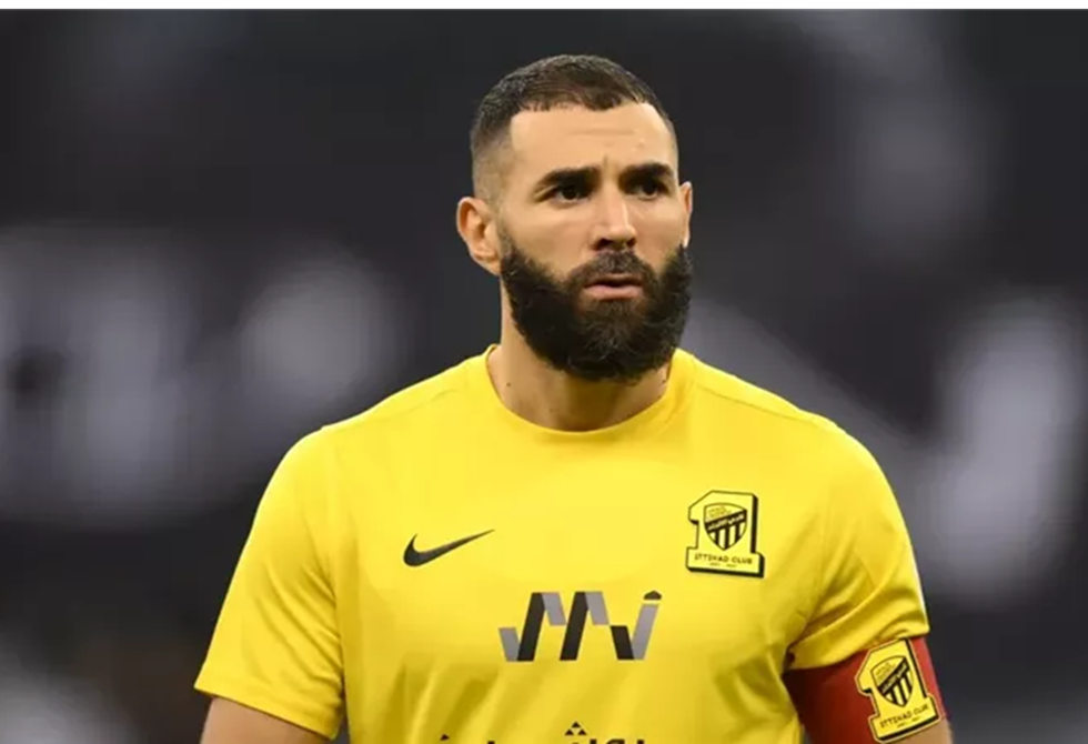 تطور مفاجئ في صفقة انتقال بنزيما إلى الهلال السعودي