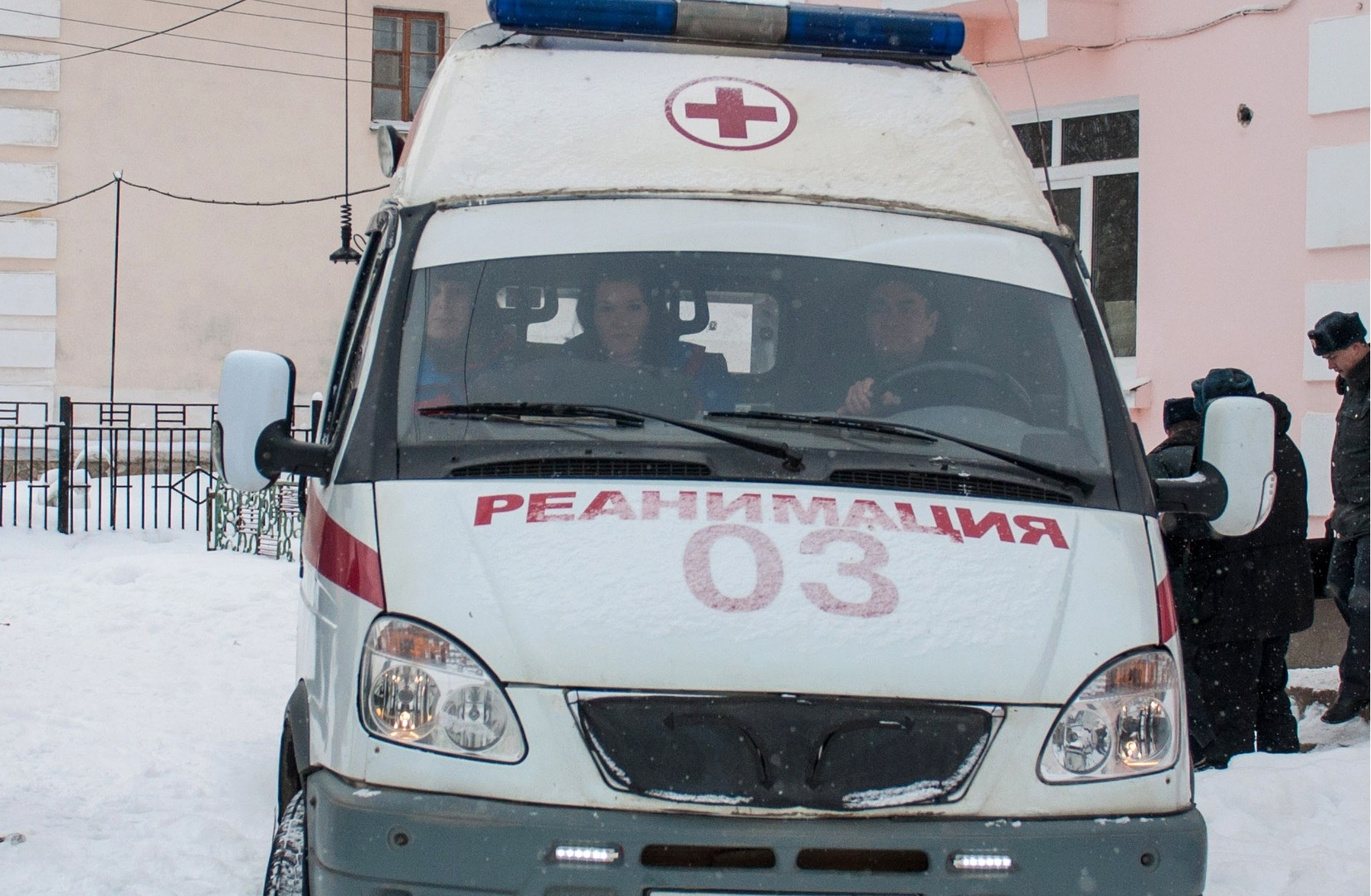 الشرطة الروسية: احتجاز تلميذ "أطلق النار" من بندقية ضغط على المعلم وزملائه (صورة)