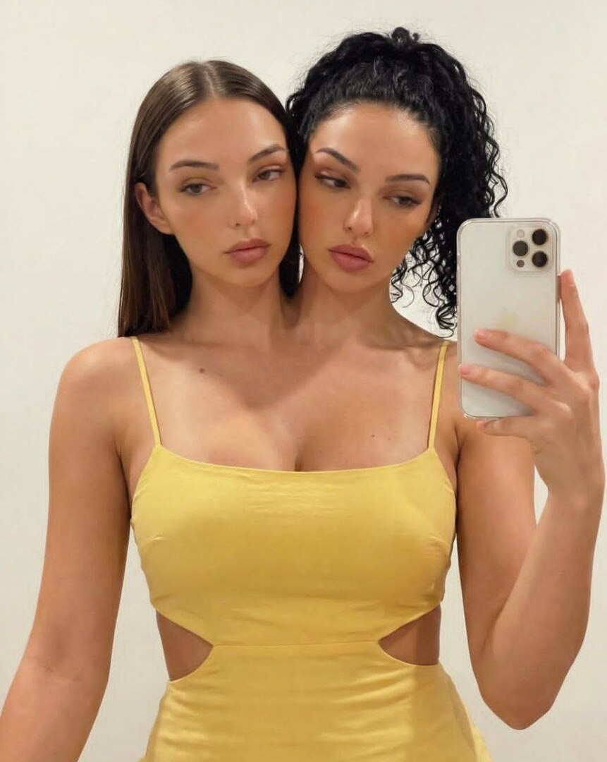 ظاهرة "فاليريا وكاميلا" تكتسح "إنستغرام"!