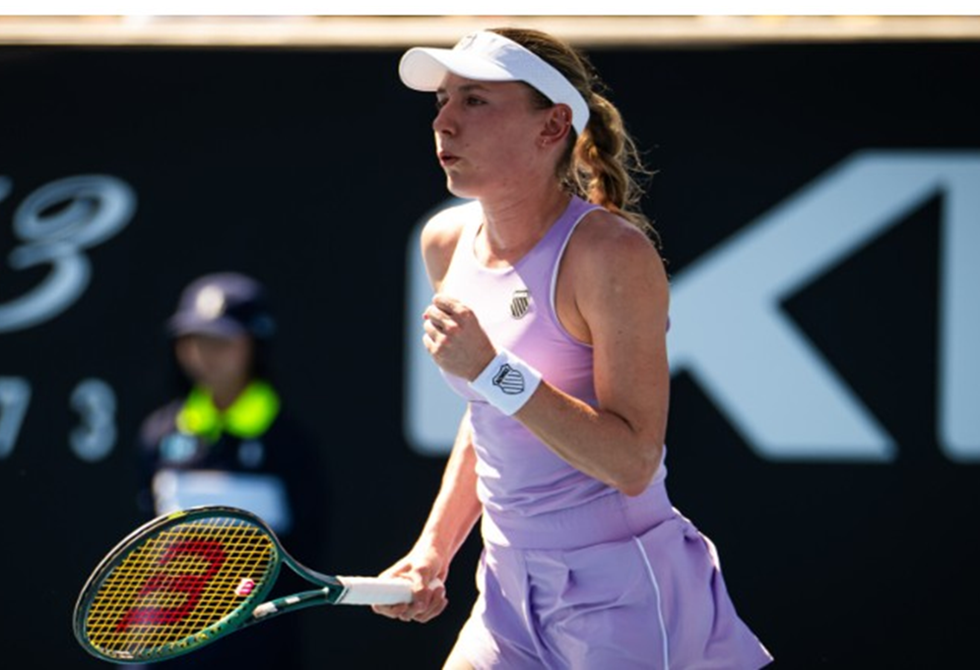 الروسية ألكسندروفا تطيح بالأوكرانية ياستريمسكا خارج بطولة أبوظبي