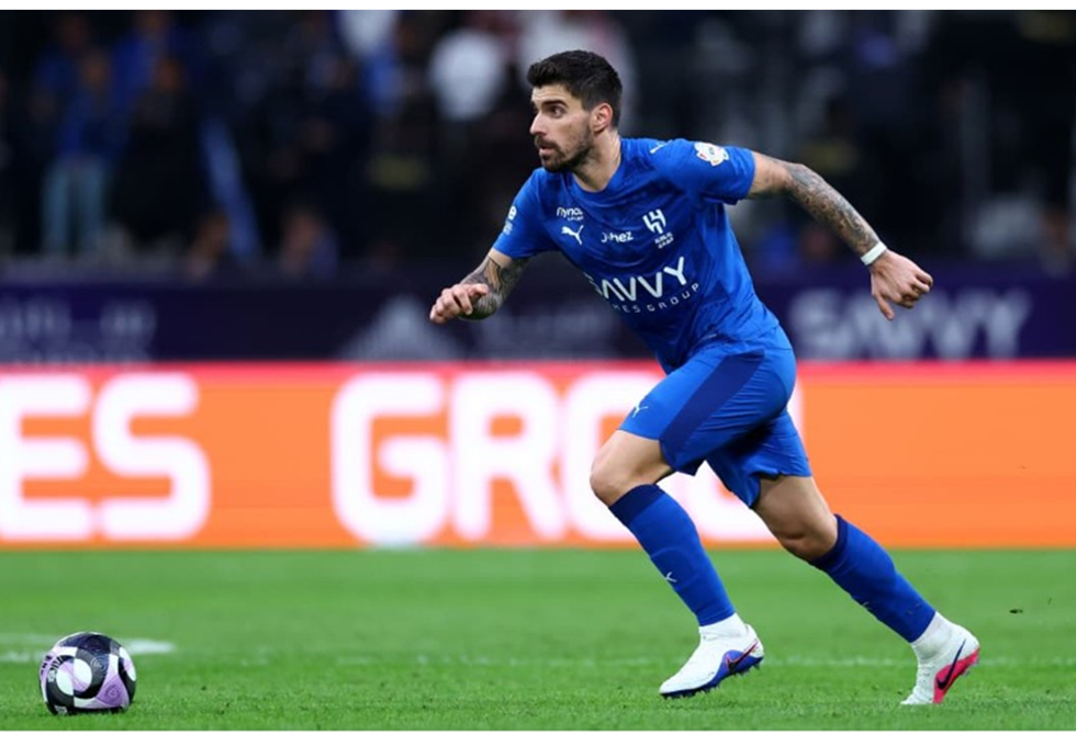 الهلال السعودي ينهي الجدل رسميا حول مستقبل روبن نيفيز