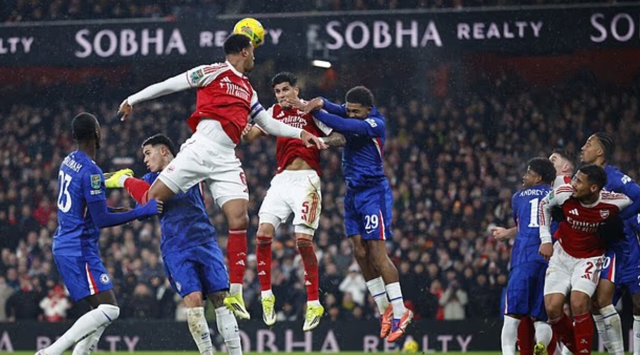 هل تتبع الأندية الأخرى الفكرة؟.. تشيلسي يبتكر أسلوبا غير تقليدي لمواجهة ركنيات أرسنال