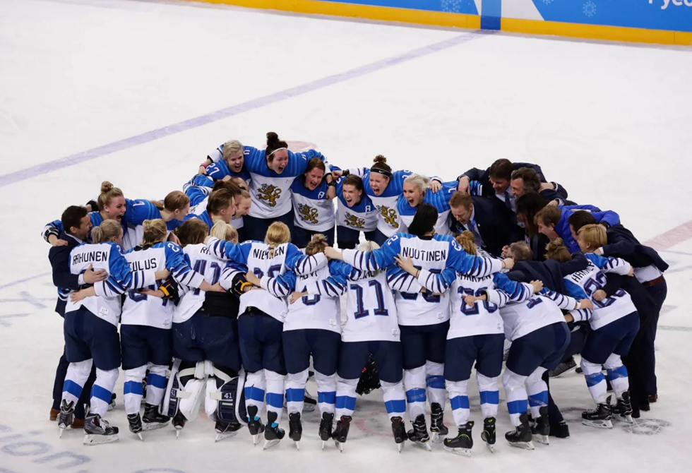 فيروس غريب يضرب لاعبات منتخب  فنلندا لهوكي الجليد قبيل مواجهة كندا في أولمبياد 2026