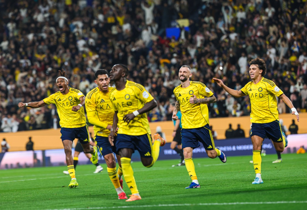 تصرف غريب من لاعبي نادي النصر والمدرب جيسوس بعد فوزهم على الاتحاد