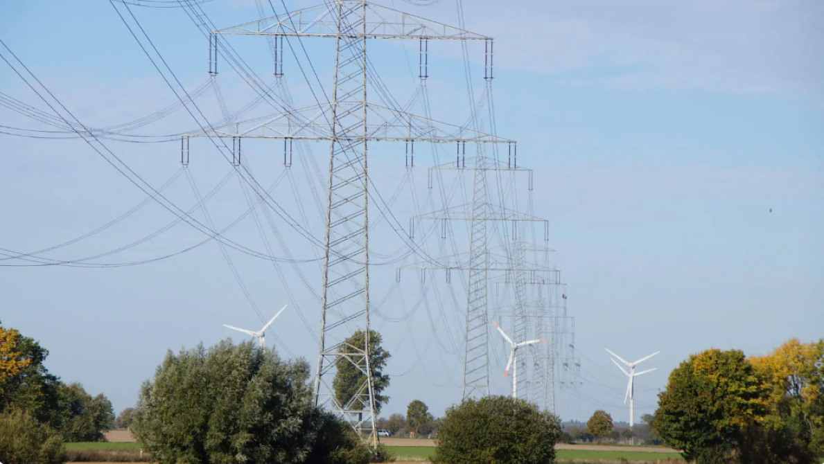 بعد رصد مكافأة مليون يورو.. تزايد البلاغات حول هجوم "حرق الكهرباء" في برلين