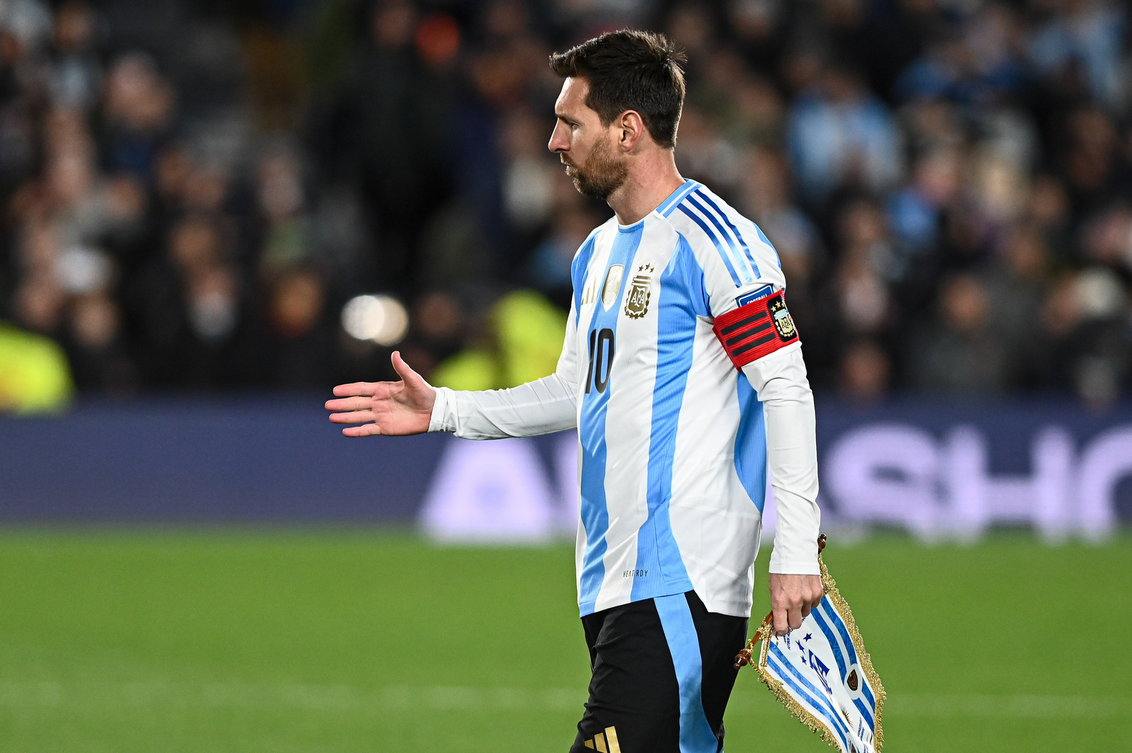 ماذا لو حرم من قميص الأرجنتين؟.. "قانون 2026" يعيد فتح ملف ميسي والمنتخبات الأوروبية