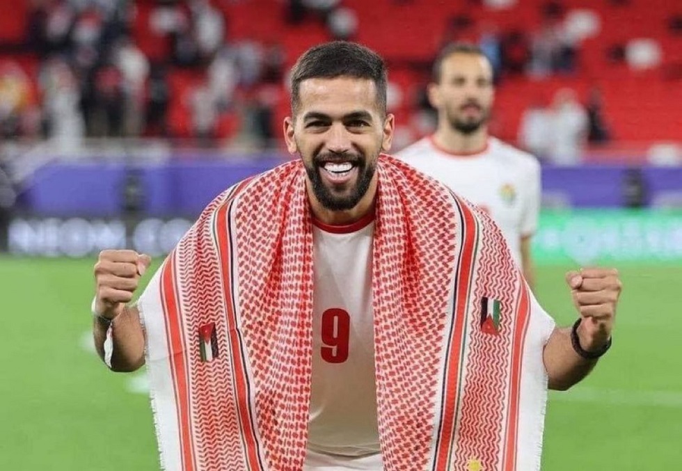 منتخب الأردن يتلقى ضربة موجعة قبل مونديال 2026.. الكشف عن إصابة علي علوان ومدة غيابه