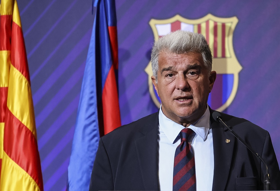 رسميا.. استقالة رئيس برشلونة