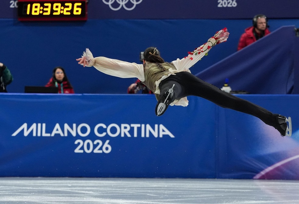 أولمبياد 2026.. متزلج روسي يحجز خمس قفزات رباعية في برنامجه الحر