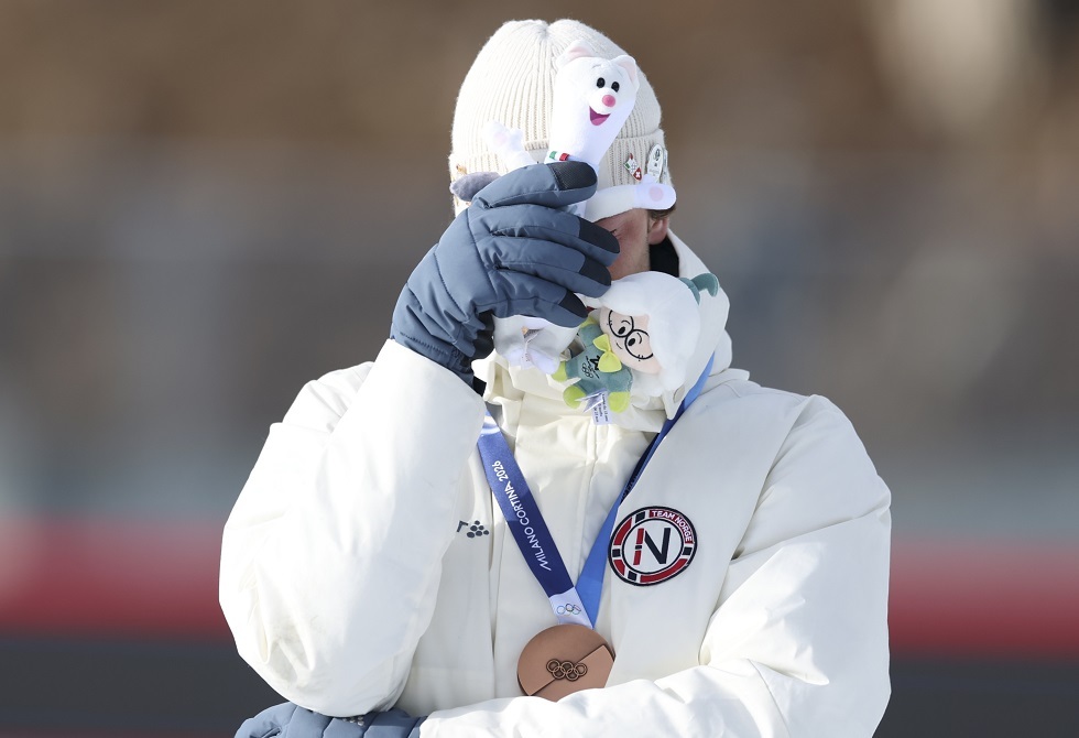 على الهواء مباشرة.. بطل أولمبي يعترف بخيانته لشريكته (فيديو)