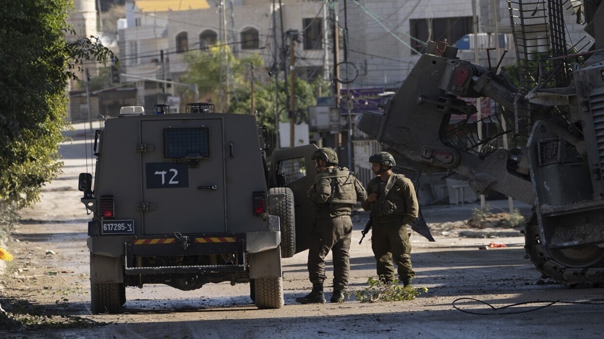 تقرير: الجيش الإسرائيلي يمنع الفلسطينيين من حرث أراضيهم بتعليمات من المستوطنين