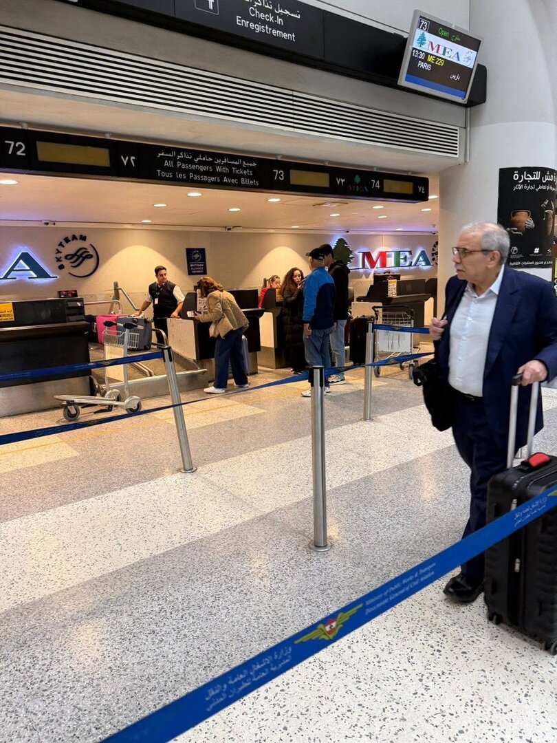 لبنان.. سلام يثير التفاعل بمغادرته المطار عبر مبنى المسافرين وليس من صالون الشرف