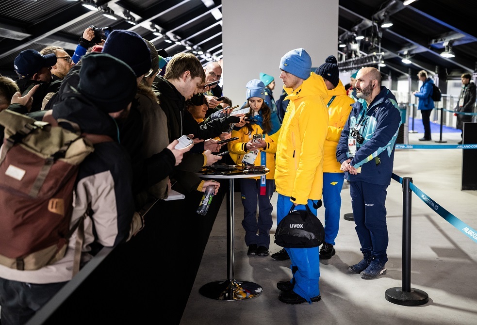 استبعاد رياضي أوكراني من أولمبياد 2026 لارتدائه خوذة مع صور