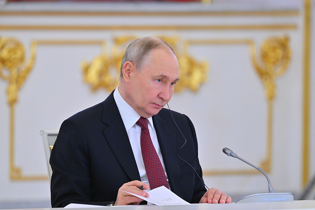 على متن الطائرة.. كيف أعاد بوتين كتابة خطابه الشهير في مؤتمر ميونيخ للأمن؟