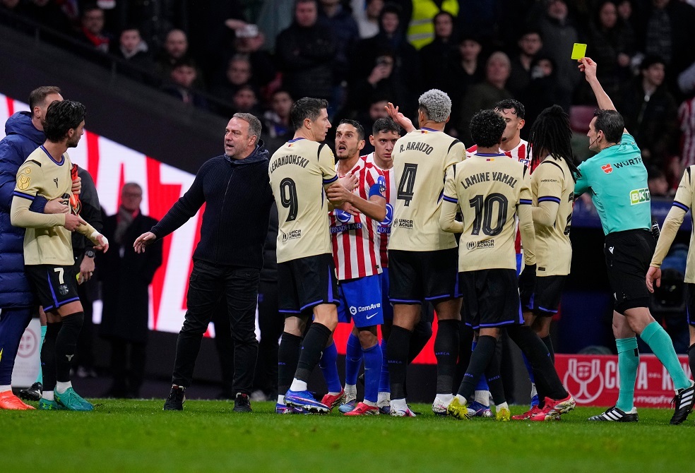 خطة "للريمونتادا".. أول تعليق لمدرب برشلونة بعد الهزيمة الساحقة أمام أتلتيكو مدريد (فيديو)