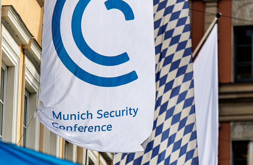 ماكرون يلتقي بمظلوم على هامش مؤتمر ميونيخ للأمن