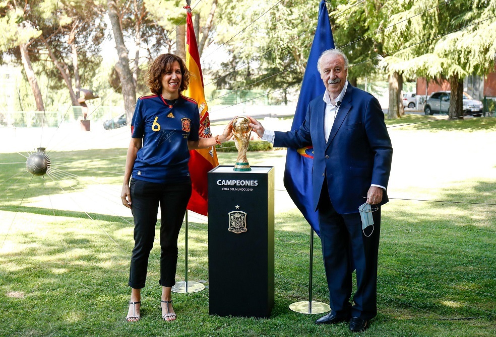 يمتلك "رائحة المدرب الكبير".. الأسطورة ديل بوسكي يكشف مرشحه المفضل لتدريب ريال مدريد