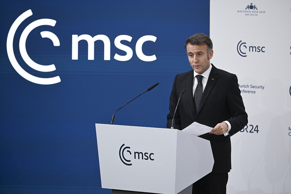 ماكرون: أوروبا ستكون مسؤولة عن التصعيد في حال أرسلت قوات إلى أوكرانيا