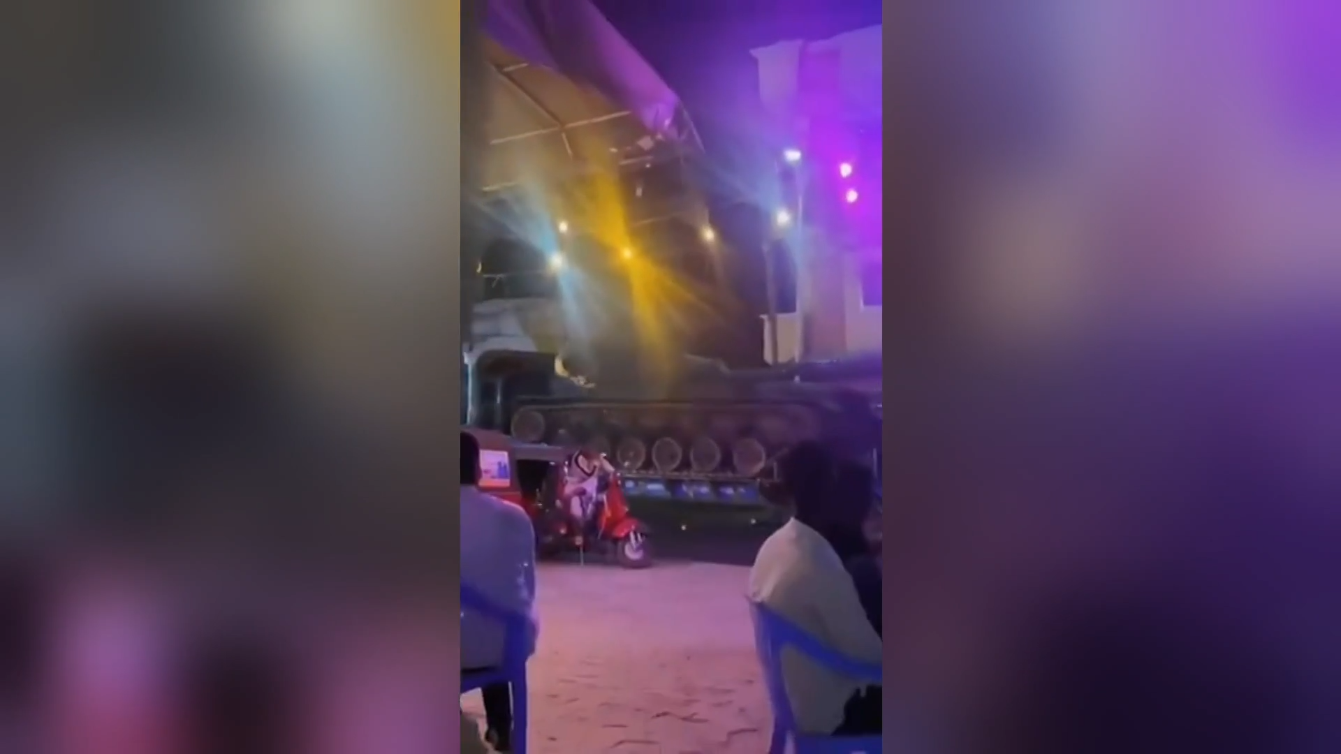 مشاهد لدبابات تركية تجوب شوارع الصومال