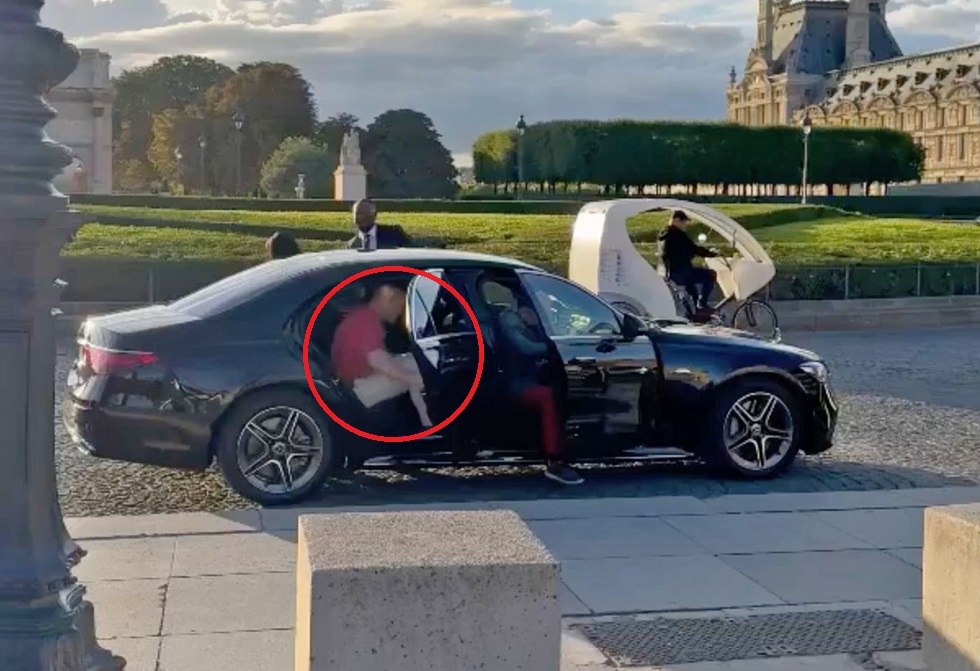 يعاني من صعوبة في المشي.. مشهد مؤثر للأسطورة جون سينا (فيديو)