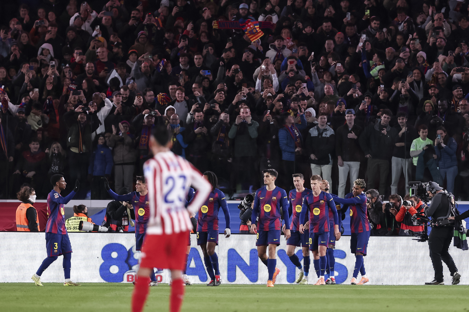 ريال مدريد يسخر من بيان برشلونة: "كرنفال جنوني ومزحة"