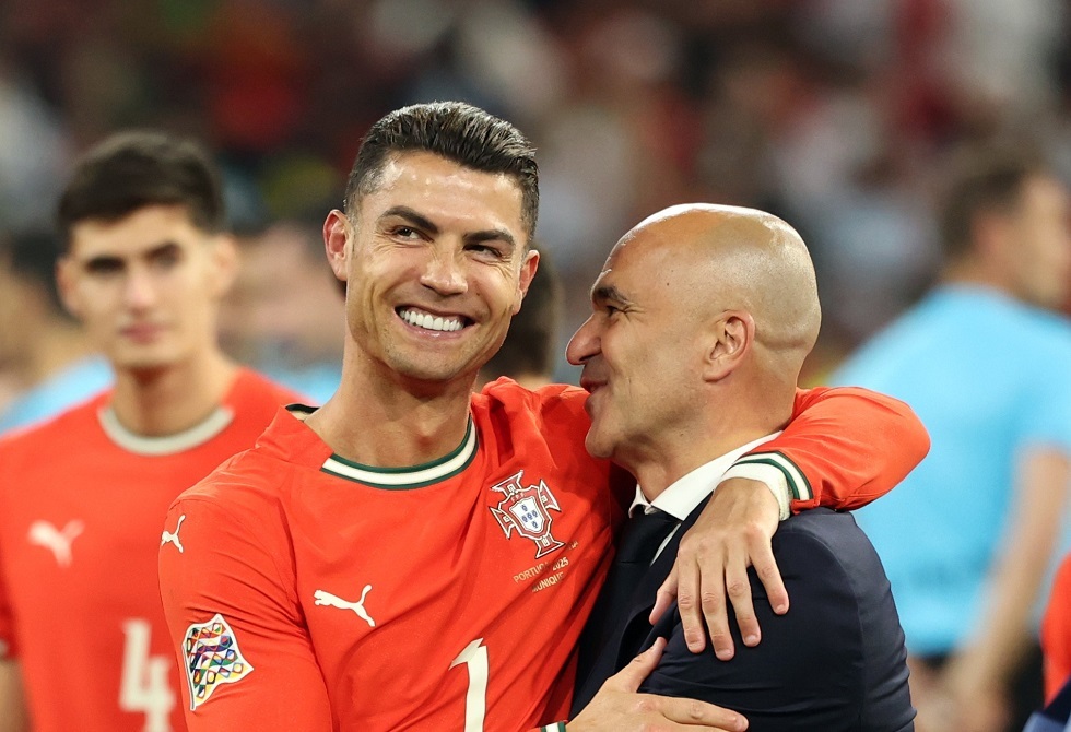 مدرب البرتغال يدلي برأيه حول موعد اعتزال الأسطورة رونالدو