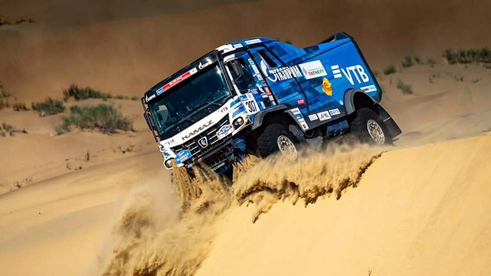 19 انتصارا لا يضاهى .. ولادة عملاق الشاحنات الروسية