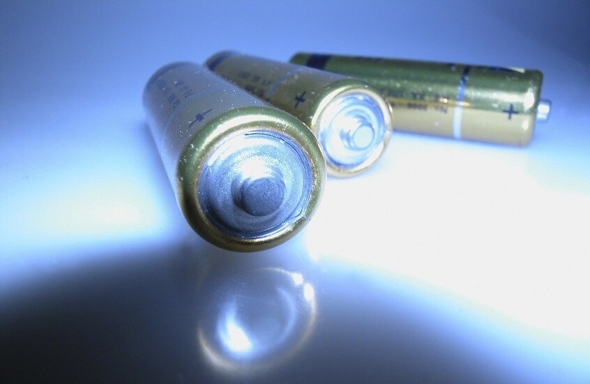 طريقة روسية مبتكرة تطيل عمر بطاريات الليثيوم-أيون عالية السعة